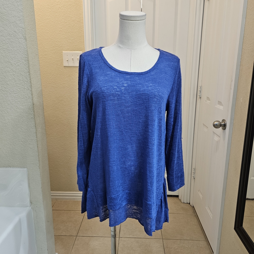 Nally & Millie Blue Lightweight Ruffle Hem Top – Size S/M NWT - Picture 2 of 13